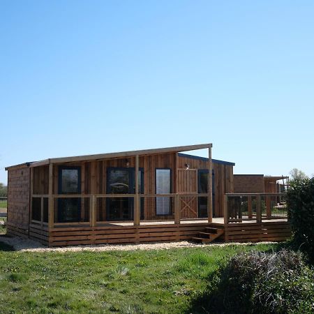 Le Village De Cottages - Le Pole Du Cheval Et De L'Ane Lignières Exterior foto